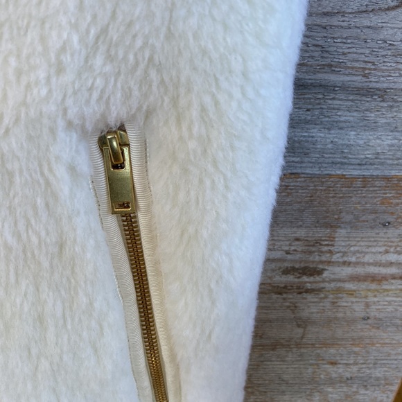 J. crew faux fur vest size medium - Picture 3 of 5